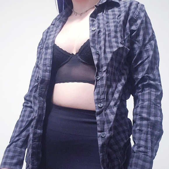 🛍FREEW/PURCHASE🛍 Logan Hill Grey & Black Plaid Button Up Flannel - Picture 1 of 9